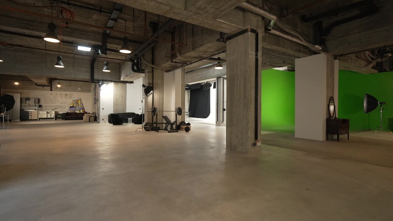 Blick in die Halle von qre8.studio
